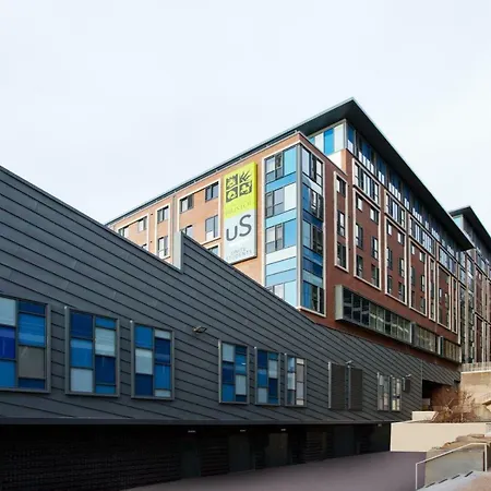 Ensuite W/ Shared Kitchen Centre! Apartment Bristol